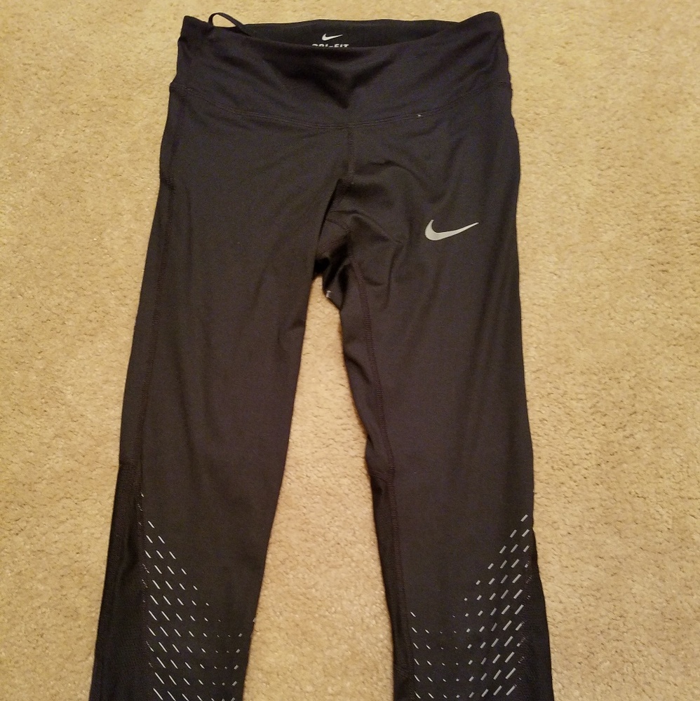 🖤Nike Dri Fit Capris